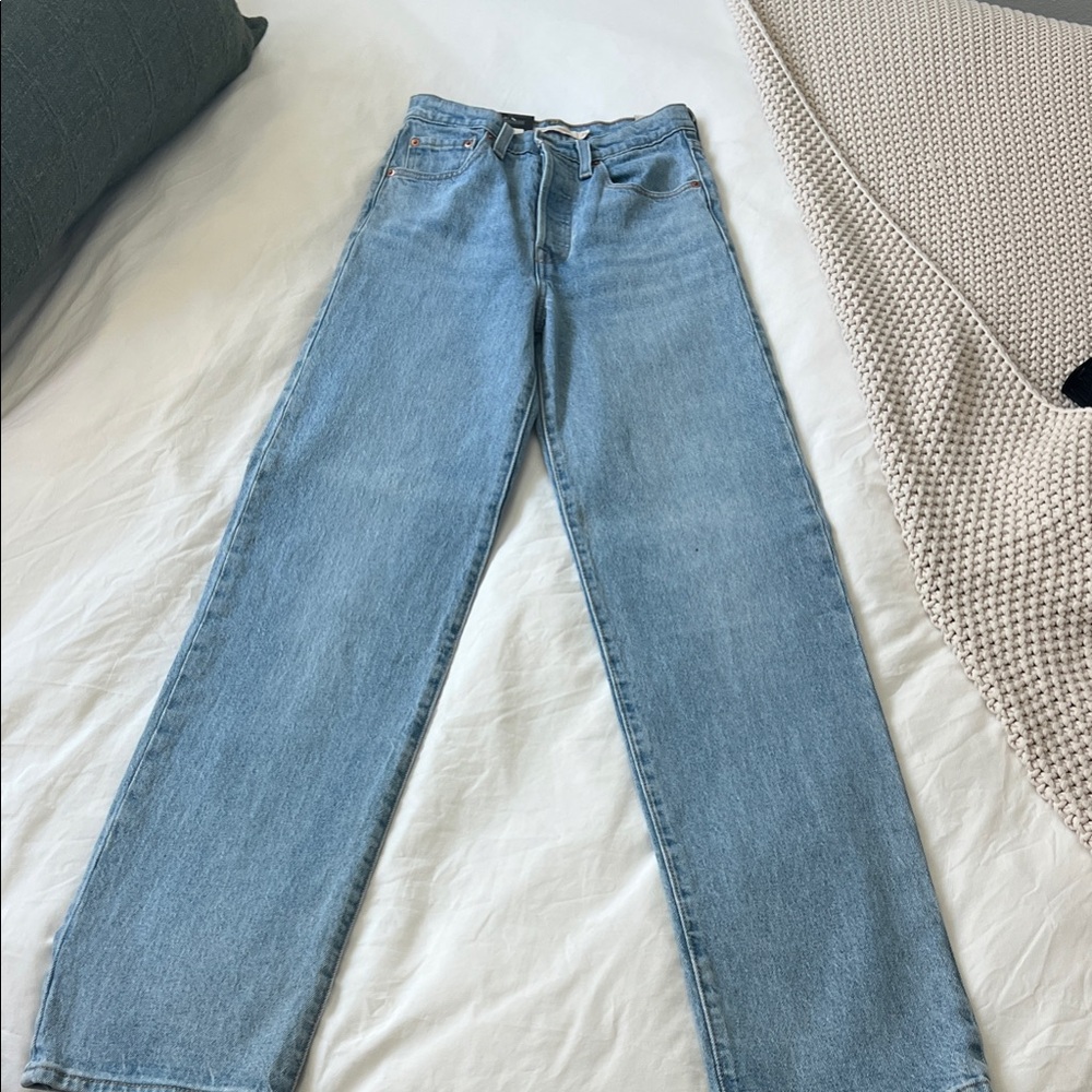 Levi's Women's Straight Leg Jeans in Light Wash Blue